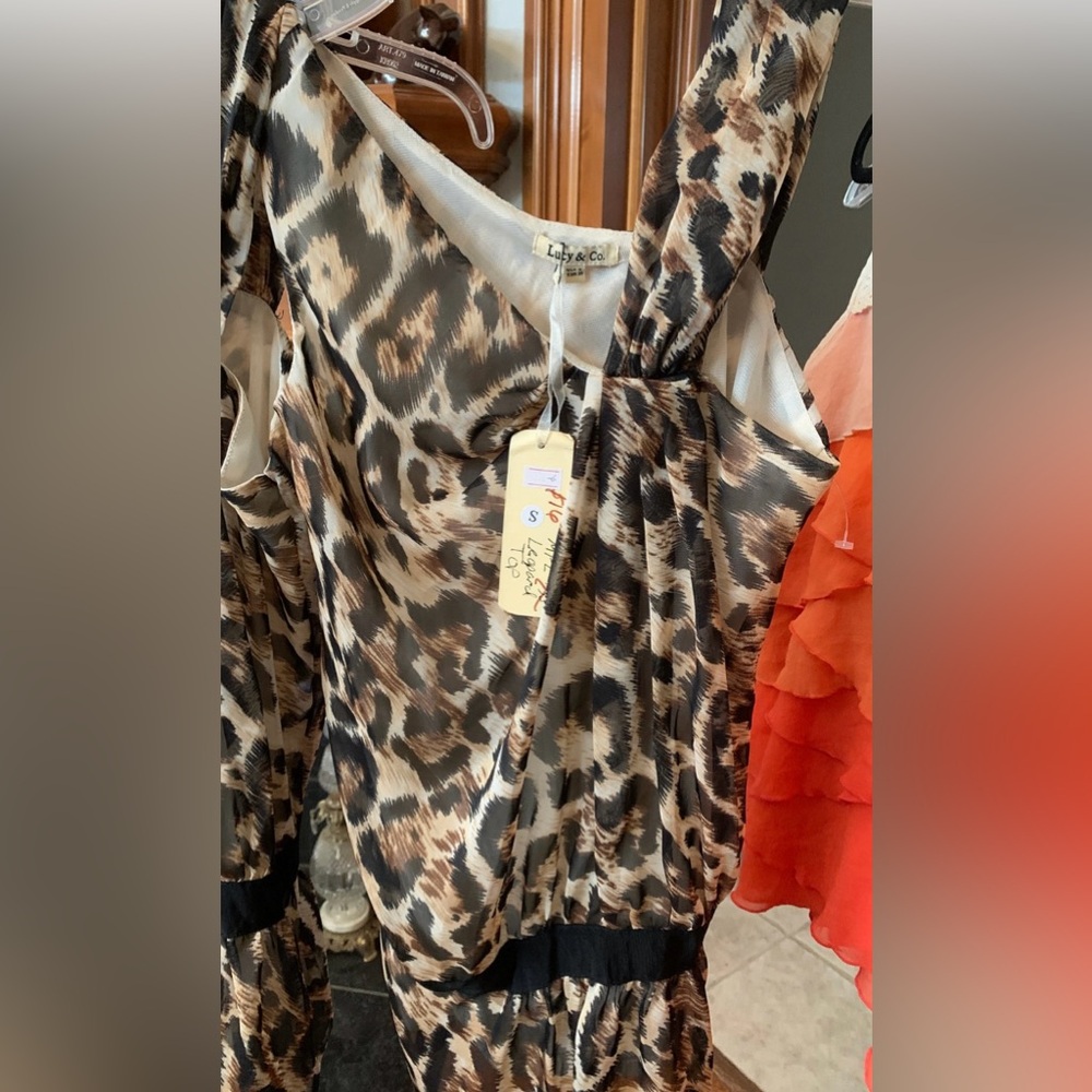 Leopard Print Top - Picture 2 of 2